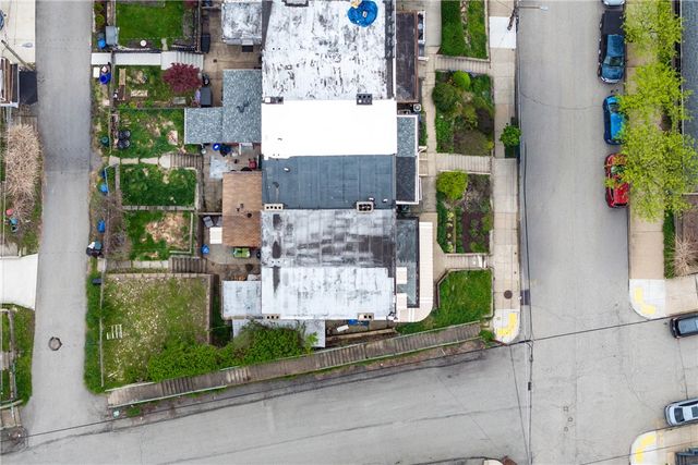 5276 Holmes St, Lawrenceville, PA 15201