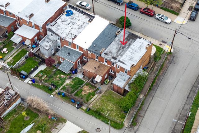 5276 Holmes St, Lawrenceville, PA 15201