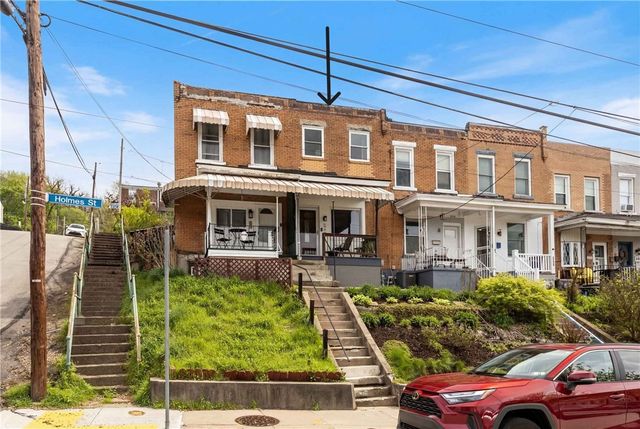 5276 Holmes St, Lawrenceville, PA 15201
