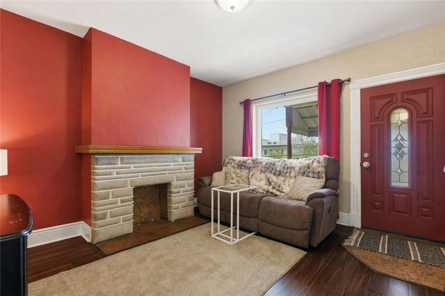 5276 Holmes St, Lawrenceville, PA 15201