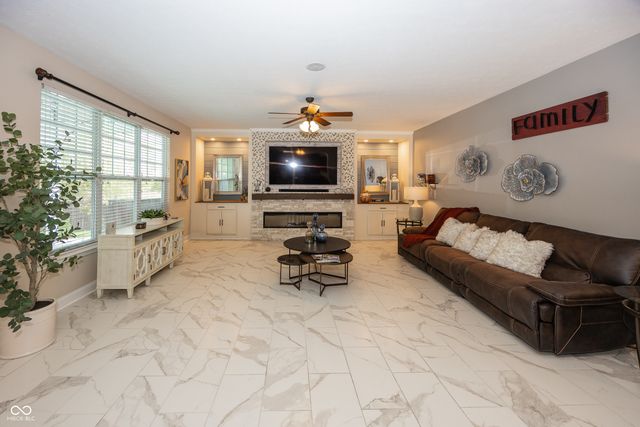 2540 Wineland Creek Drive, Carmel, IN 46074