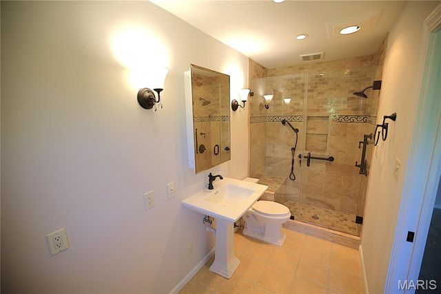 11161 Crickett Hill Drive, St Louis, MO 63146