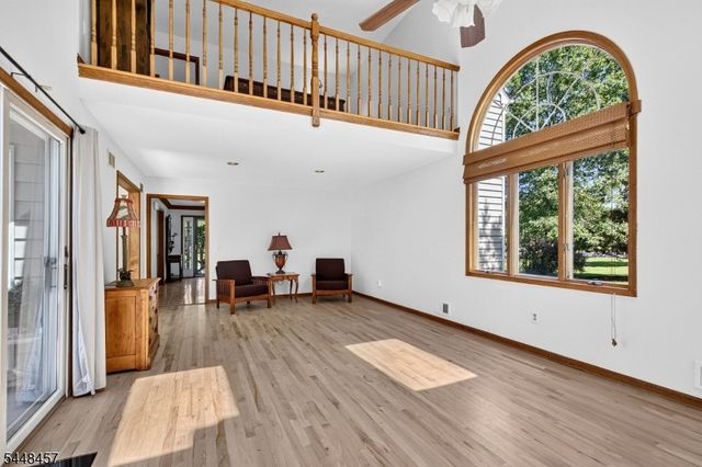 15 Hoffman Pl, Montgomery Twp., NJ 08502
