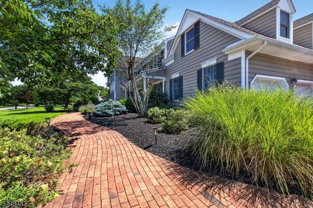 15 Hoffman Pl, Montgomery Twp., NJ 08502