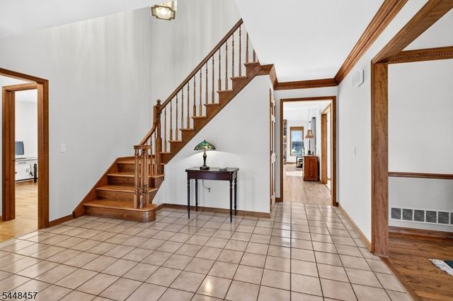 15 Hoffman Pl, Montgomery Twp., NJ 08502