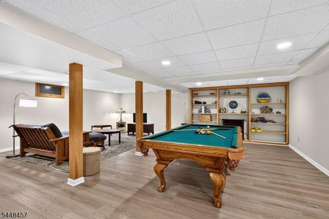 15 Hoffman Pl, Montgomery Twp., NJ 08502