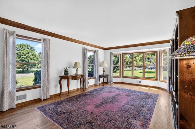 15 Hoffman Pl, Montgomery Twp., NJ 08502