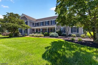 15 Hoffman Pl, Montgomery Twp., NJ 08502