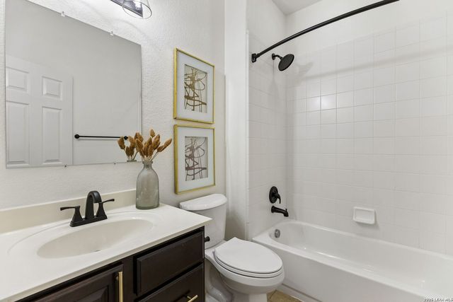 109 Rattlesnake Bluff, Boerne, TX 78006