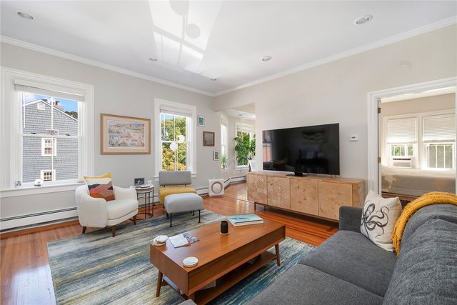 109 Church Street 3, Newport, RI 02840
