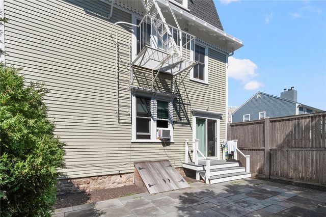 109 Church Street 3, Newport, RI 02840
