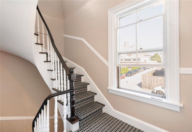 109 Church Street 3, Newport, RI 02840