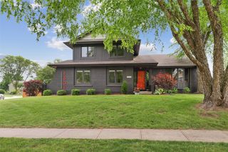 4604 Stonebridge Road, West Des Moines, IA 50265