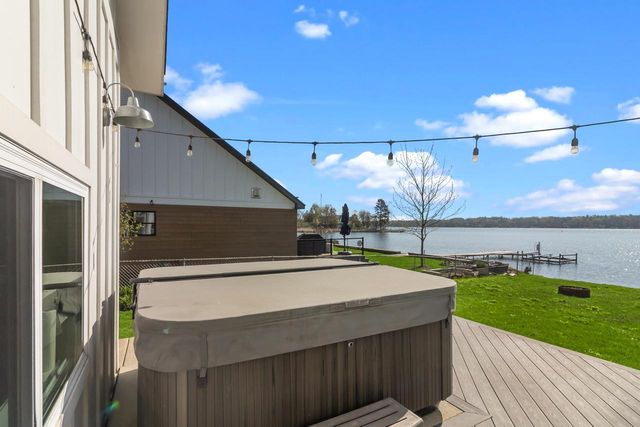 812 Rosebud AVENUE, Twin Lakes, WI 53181