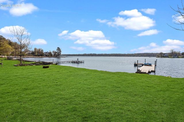 812 Rosebud AVENUE, Twin Lakes, WI 53181