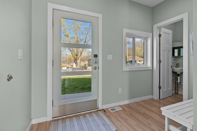 812 Rosebud AVENUE, Twin Lakes, WI 53181
