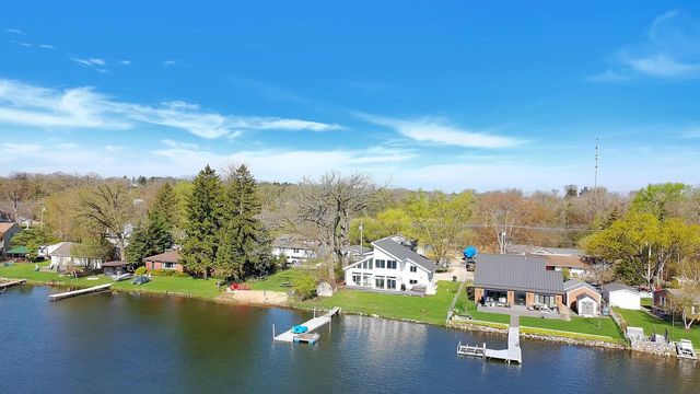 812 Rosebud AVENUE, Twin Lakes, WI 53181