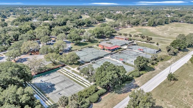 5556 GROVE MANOR, Lady Lake, FL 32159