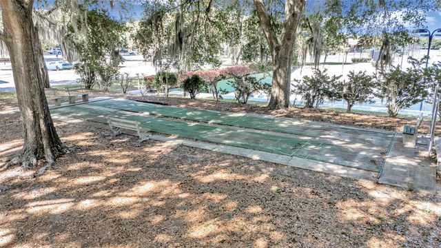 5556 GROVE MANOR, Lady Lake, FL 32159