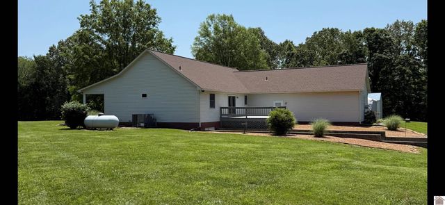 1153 Briensburg-Tatumsville Rd, Benton, KY 42025