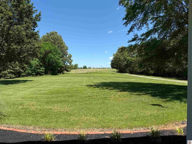 1153 Briensburg-Tatumsville Rd, Benton, KY 42025