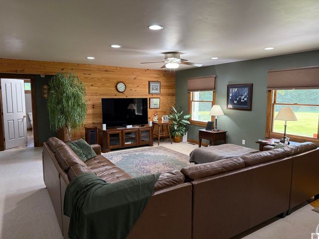 1153 Briensburg-Tatumsville Rd, Benton, KY 42025