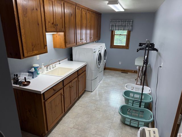 1153 Briensburg-Tatumsville Rd, Benton, KY 42025