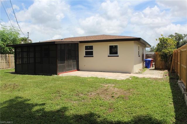 1762 Bonnie CT, Fort Myers, FL 33901
