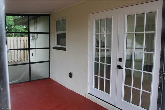 1762 Bonnie CT, Fort Myers, FL 33901