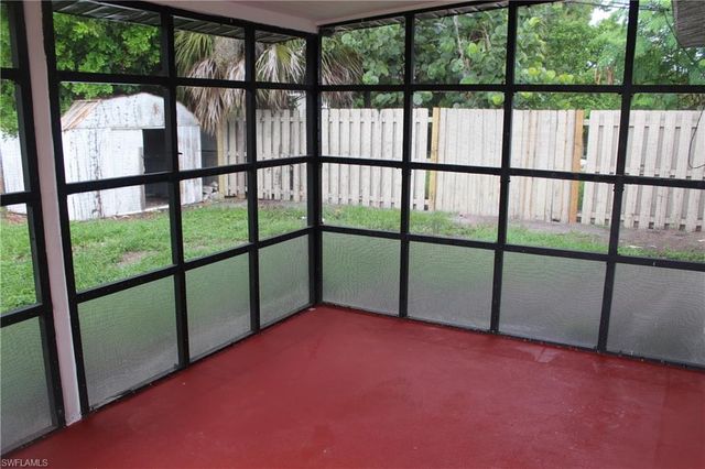 1762 Bonnie CT, Fort Myers, FL 33901