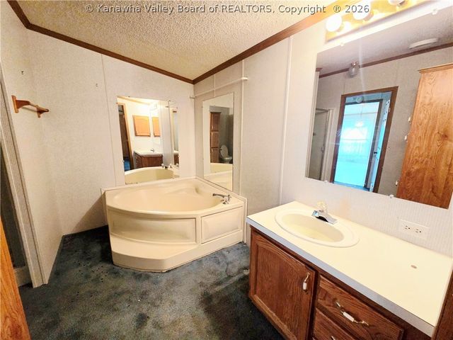 20 Bungalow Road, Charleston, WV 25306