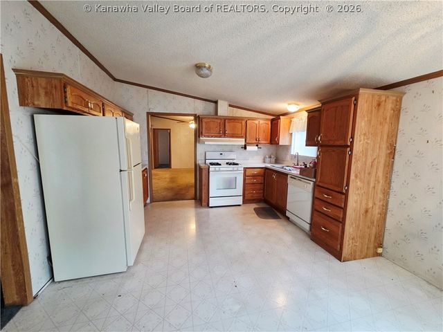 20 Bungalow Road, Charleston, WV 25306