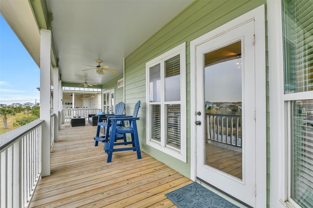 13602 Windlass Circle, Galveston, TX 77554