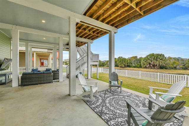 13602 Windlass Circle, Galveston, TX 77554