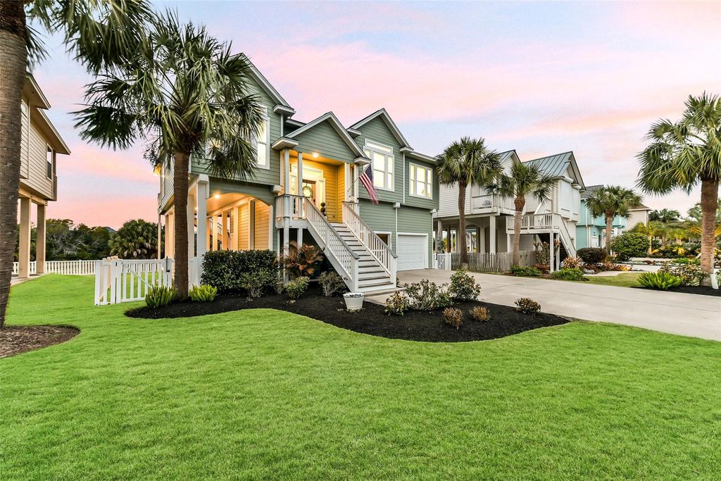 13602 Windlass Circle, Galveston, TX 77554