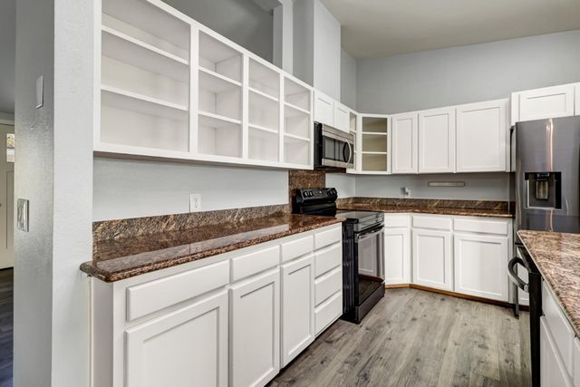3814 Lakeview Dr, Ione, CA 95640
