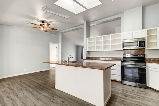 3814 Lakeview Dr, Ione, CA 95640