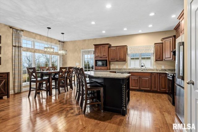 1116 Jemi Lane, Chatham, IL 62629