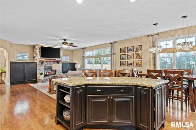 1116 Jemi Lane, Chatham, IL 62629