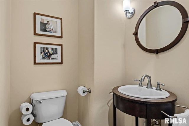 1116 Jemi Lane, Chatham, IL 62629