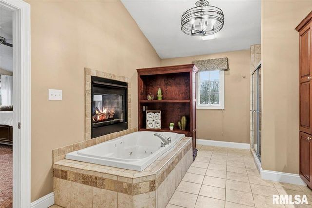 1116 Jemi Lane, Chatham, IL 62629