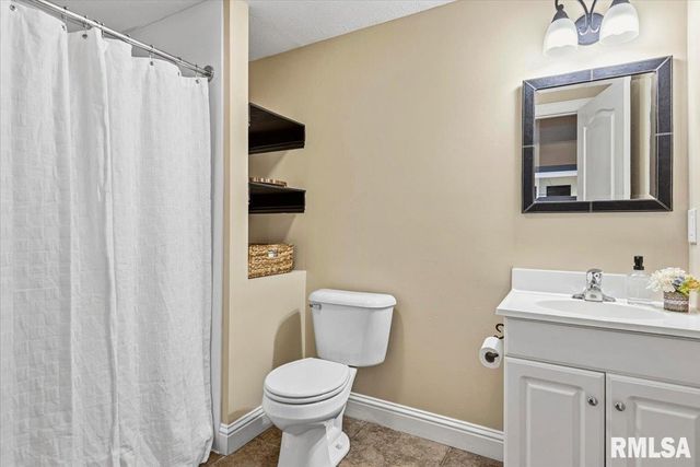 1116 Jemi Lane, Chatham, IL 62629