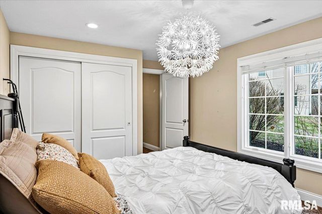 1116 Jemi Lane, Chatham, IL 62629