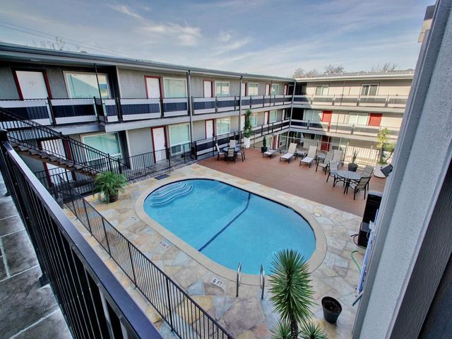 3110 Red River ST 306, Austin, TX 78705
