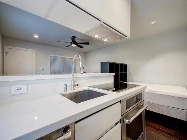 3110 Red River ST 306, Austin, TX 78705