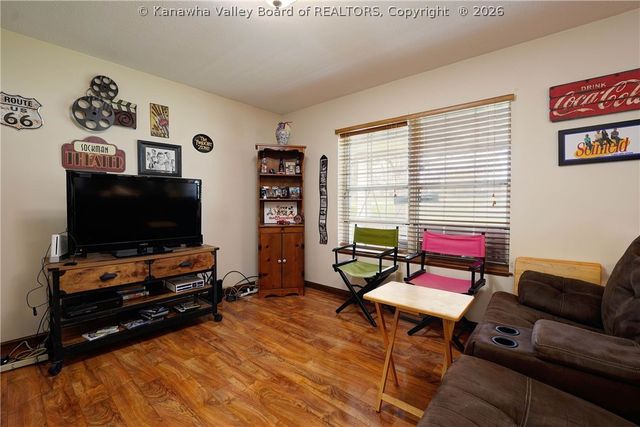 1001 Barth Court, Elkview, WV 25071