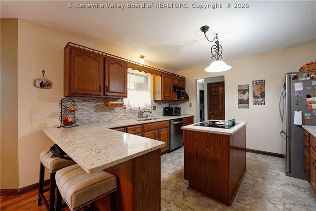 1001 Barth Court, Elkview, WV 25071