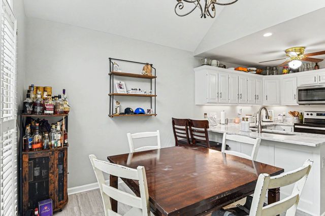 100 Macintosh Dr, Springfield, TN 37172