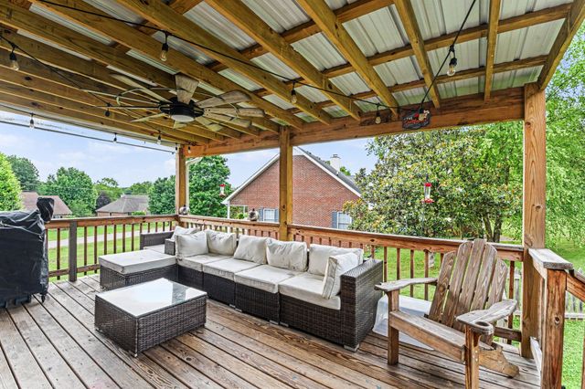 100 Macintosh Dr, Springfield, TN 37172