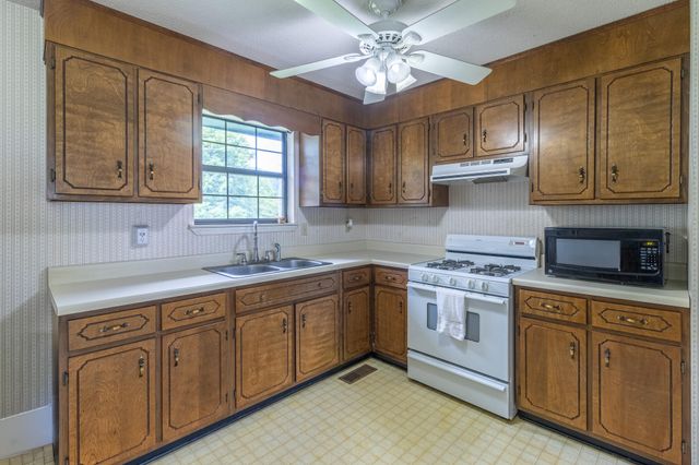 192 Cedar Point Lane, South Pittsburg, TN 37380